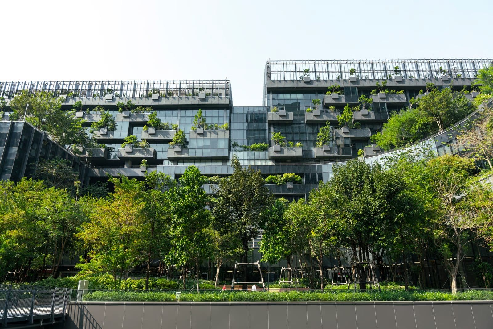 Un bâtiment tertiaire aux façades végétalisées
